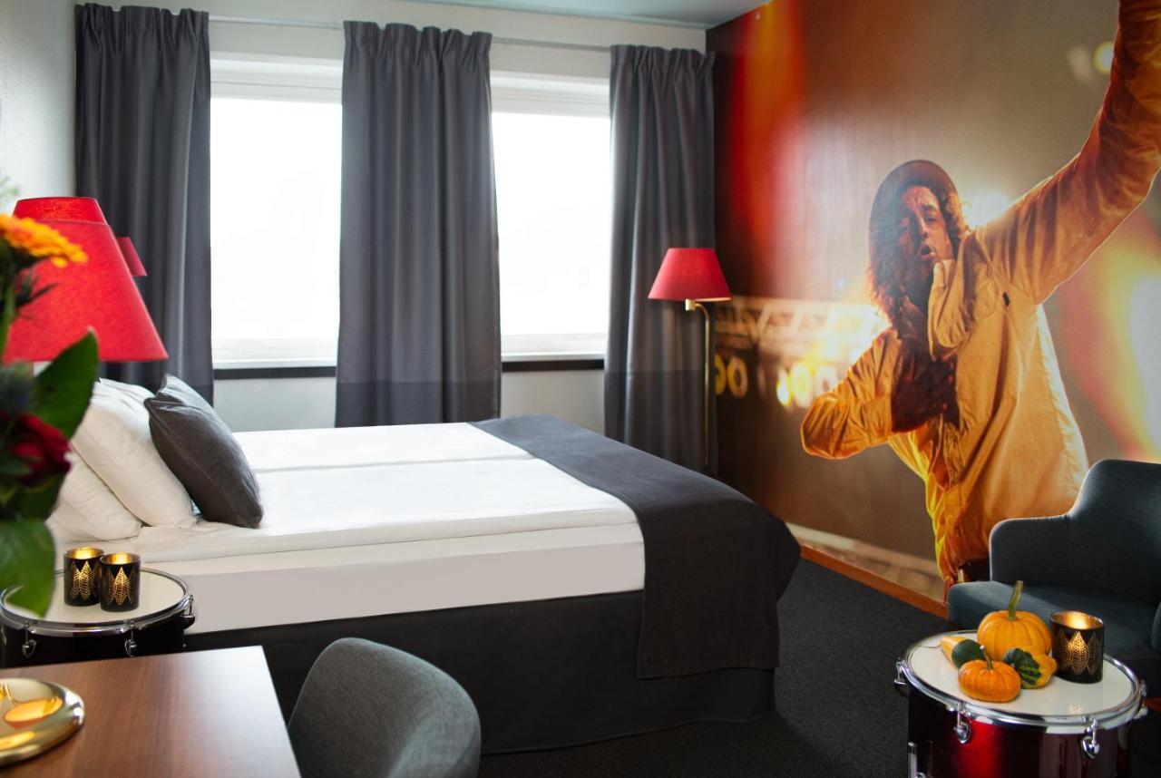 Hotell Hulingen Hultsfred Exteriér fotografie